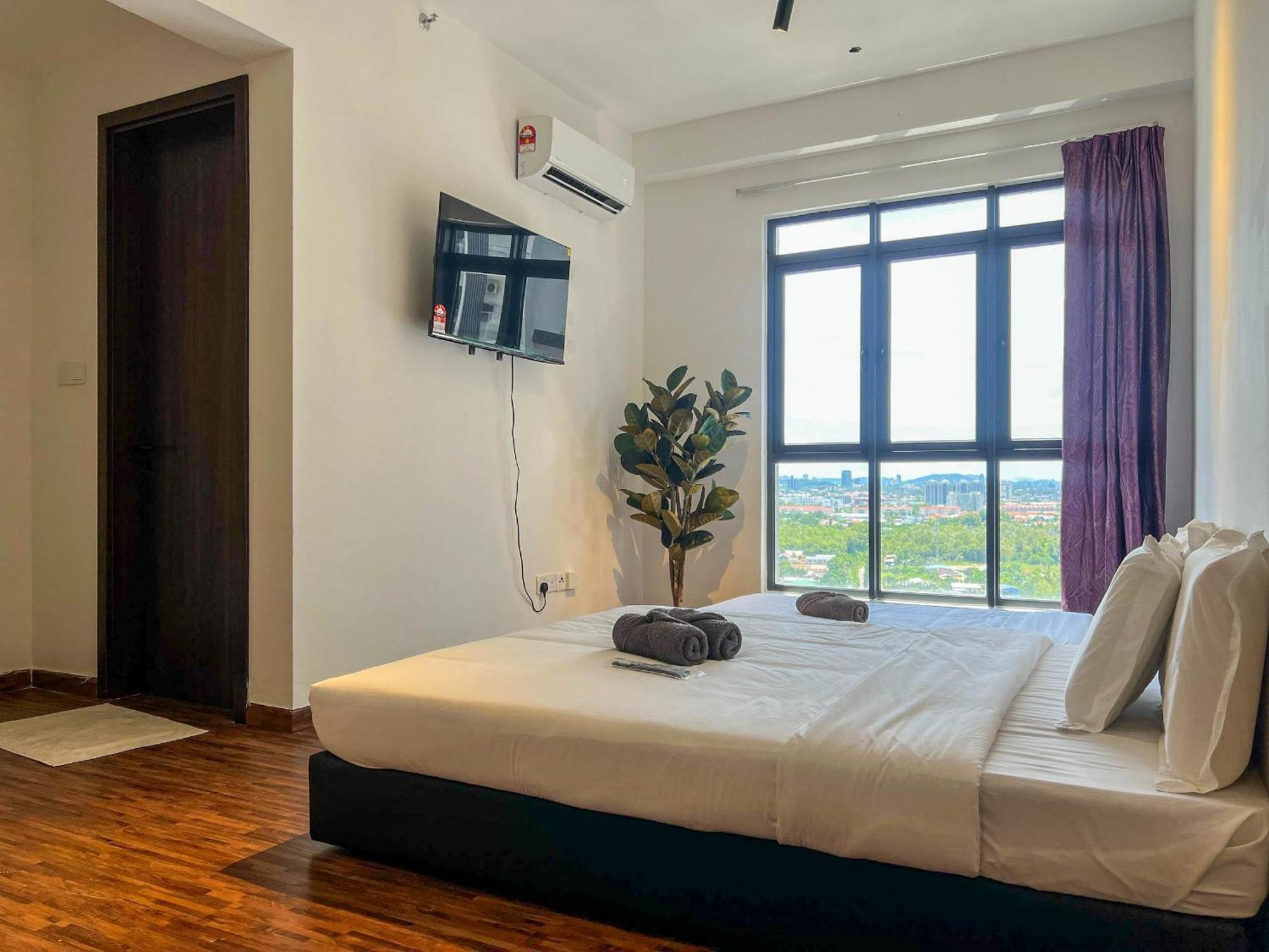 Hush At K Avenue Apartment